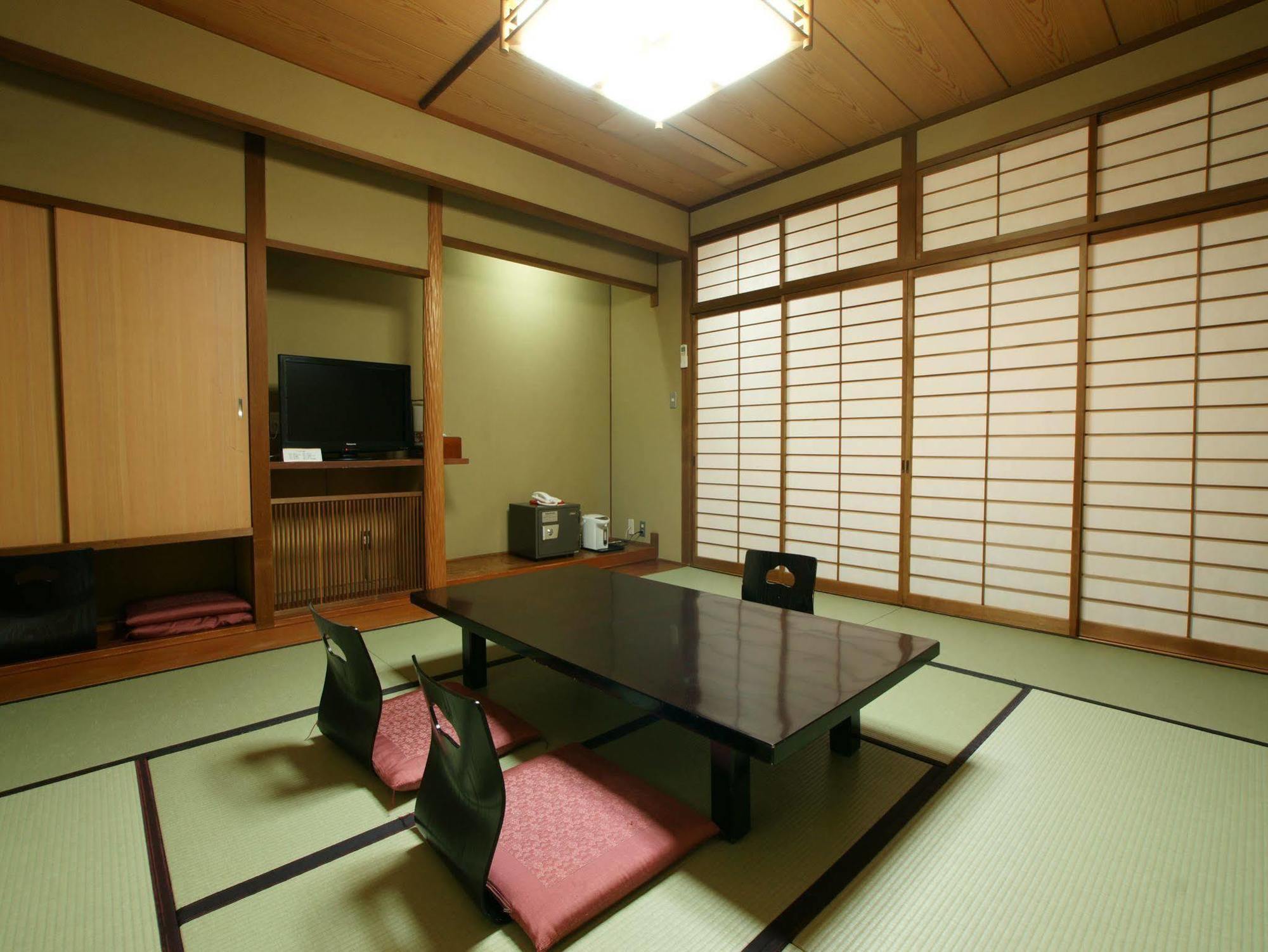 Imakuni Ryokan Такачихо Екстериор снимка